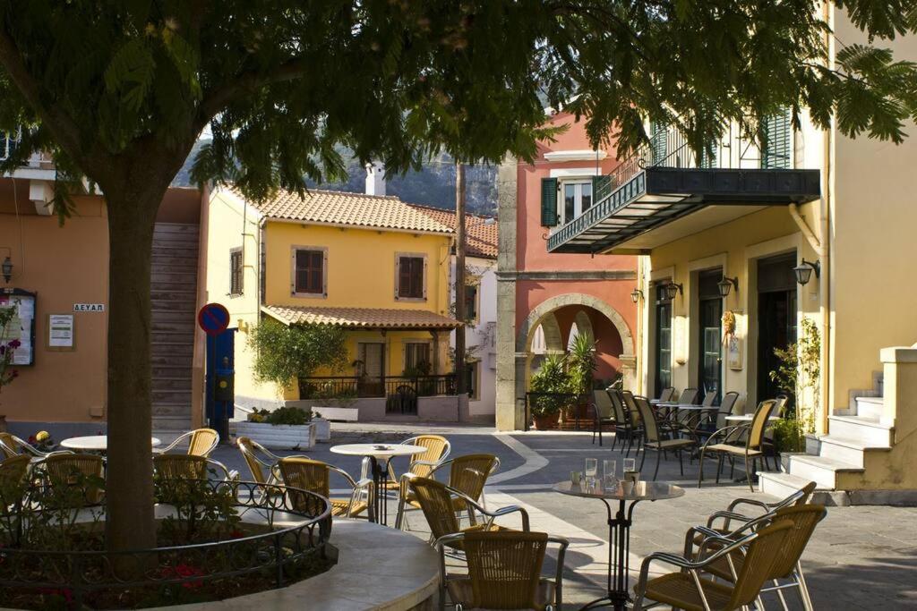 Villa Alexakis Doukades Exterior photo